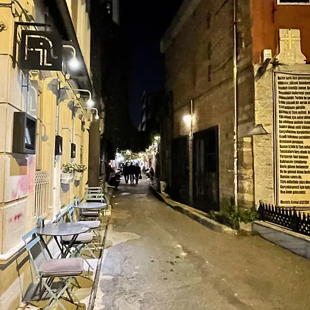 Port Galata Lägenhetshotell 3*